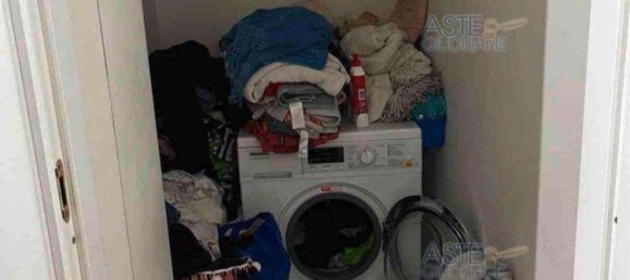 8 rooms Apartment in Rome, Italy No. 17012 8