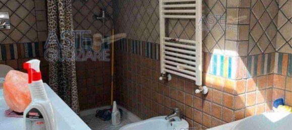 8 rooms Apartment in Rome, Italy No. 17012 16