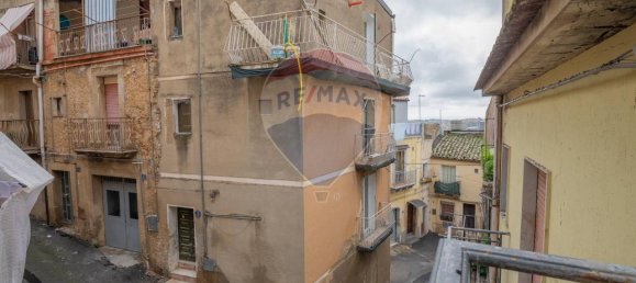 2 rooms House in Caltagirone, Italy No. 73716 15