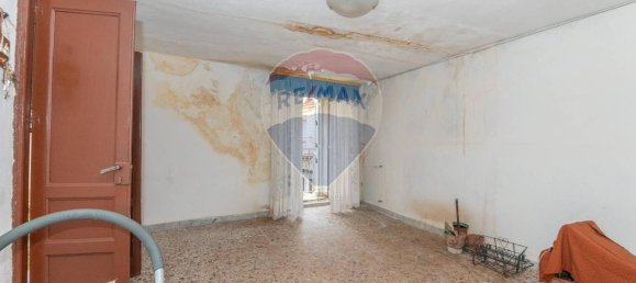 2 rooms House in Caltagirone, Italy No. 73716 2