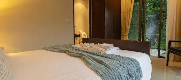 3 bedrooms House for sale in Nai Harn Beach, Phuket, Southern Thailand, Thailand № 79923 13