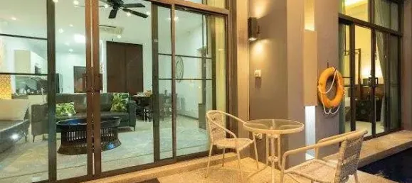 3 bedrooms House for sale in Nai Harn Beach, Phuket, Southern Thailand, Thailand № 79923 11