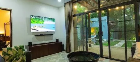 3 bedrooms House for sale in Nai Harn Beach, Phuket, Southern Thailand, Thailand № 79923 2