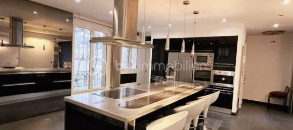 3 Schlafzimmer Doppelhaus in Paris, France, Nr. 182658 4