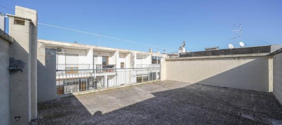 3غرفة شقة في Palo del Colle, Italy رقم 39383 19