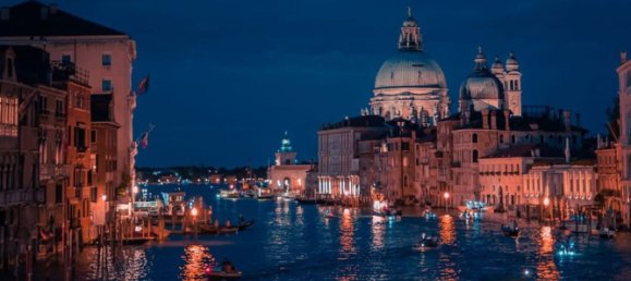 30m² Commercial property in Venice, Italy No. 210341 9