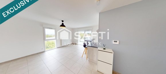 2 rooms Apartment in Villefontaine, France No. 346494 2