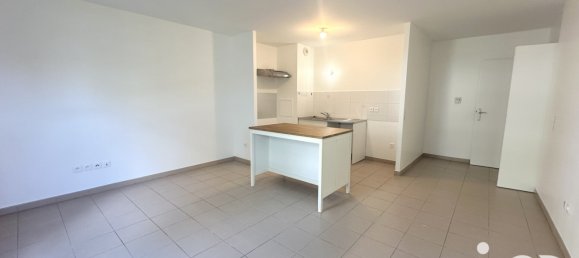 2 bedrooms Apartment in Aubervilliers, France No. 298910 2