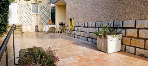 5 bedrooms House in Apt, France No. 338621 5