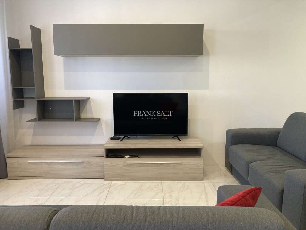 Apartamento de 3 dormitorios en Victoria, Malta No. 5633