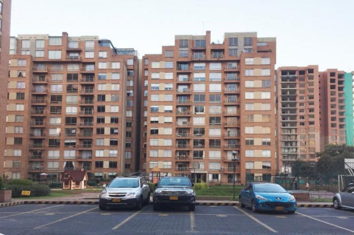 Дом с 3 спальнями в Богота, Колумбия № 10594