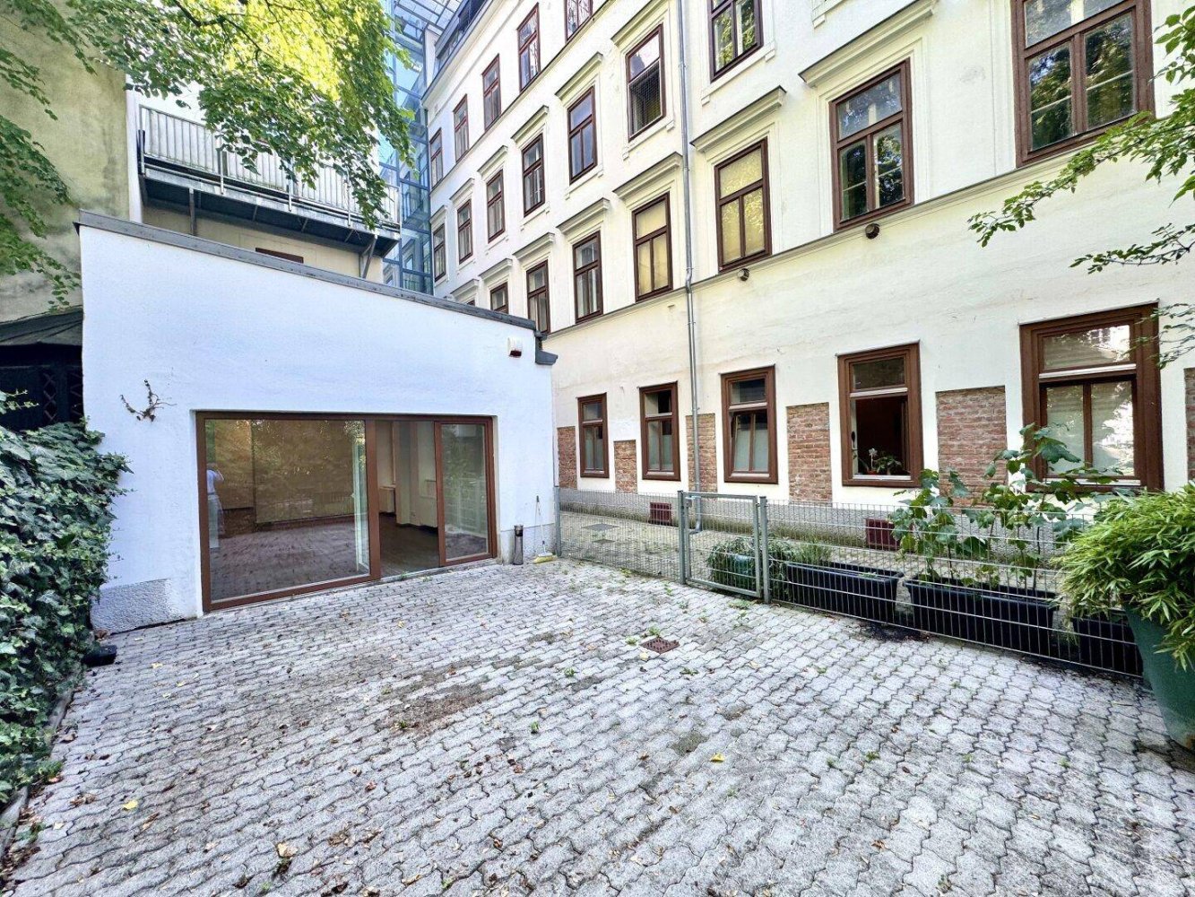 97m² Commercial property in Neubau, Austria No. 219097