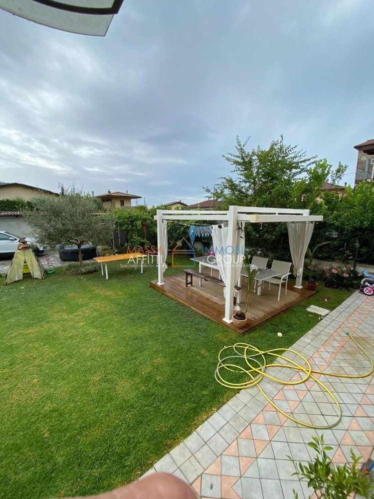 6 غرف نوم منزل في Massa, Italy رقم 347883