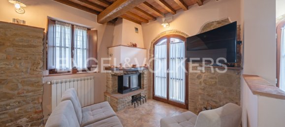 2 bedrooms House in Arezzo, Italy No. 128040 8