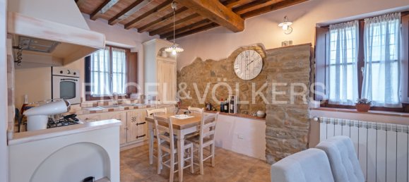 2 bedrooms House in Arezzo, Italy No. 128040 10