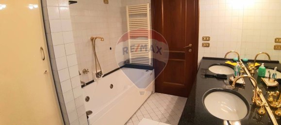 8-salle Villa à Ranzanico, Italy No. 236822 90