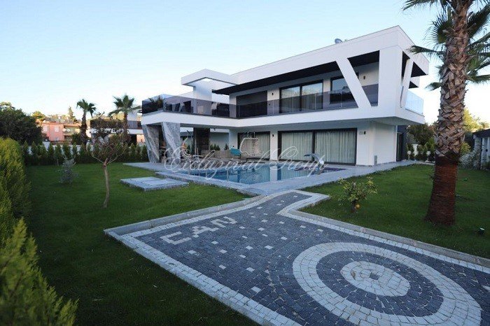 Villa 4+1 in Antalya, Turkey No. 28843