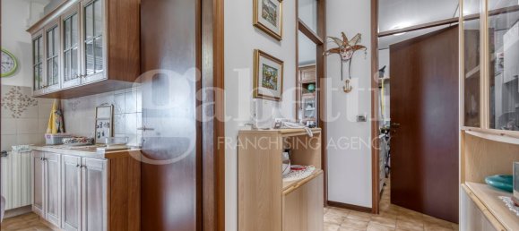 5 bedrooms Apartment in San Lazzaro di Savena, Italy No. 347706 3
