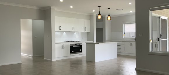 4 bedrooms House in Griffith, Australia No. 1012 4