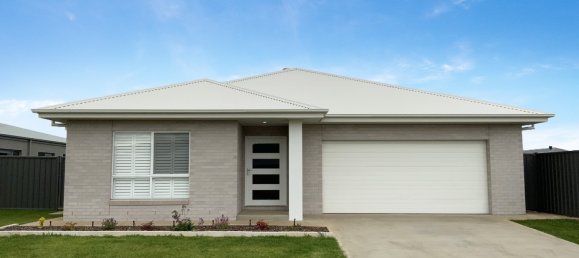 4 bedrooms House in Griffith, Australia No. 1012 18