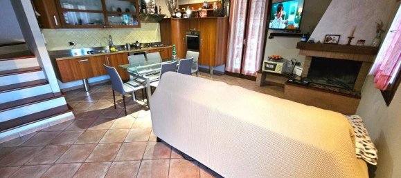 3 Schlafzimmer Wohnung in Colle di Val d'Elsa, Italy, Nr. 79206 6