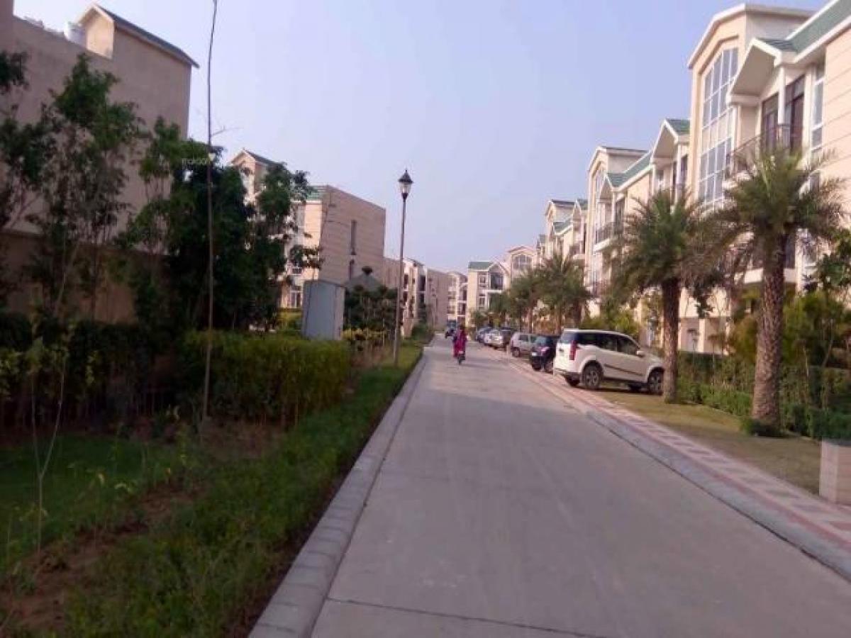 Casa de 3 dormitorios en Mohali, India No. 64195