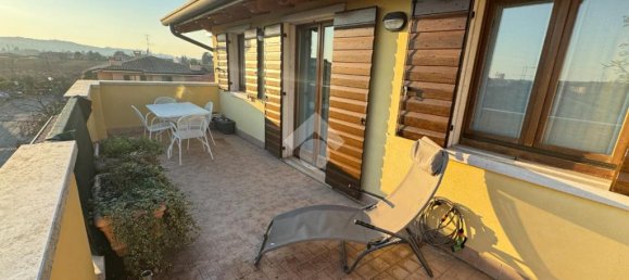 Apartamento de 2 dormitorios en Pescantina, Italy No. 60138 2