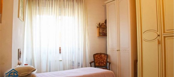 Apartamento de 3 divisões em Cinisello Balsamo, Italy N.º 261222 3