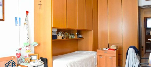 Apartamento de 3 divisões em Cinisello Balsamo, Italy N.º 261222 7