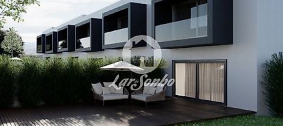 3 bedrooms House in Ribeirao, Portugal No. 17657 9