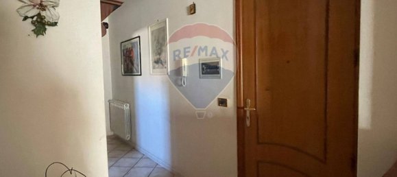 4-salle Appartement à Francavilla di Sicilia, Italy No. 302036 7