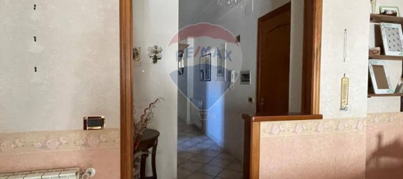 4-salle Appartement à Francavilla di Sicilia, Italy No. 302036 8