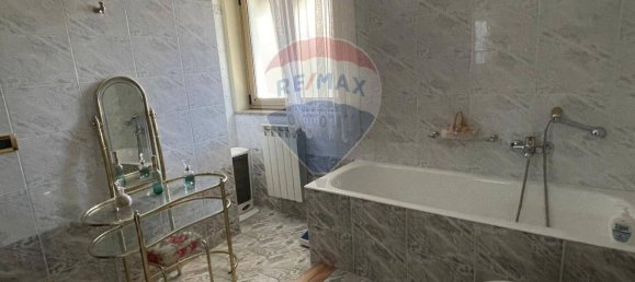 4-salle Appartement à Francavilla di Sicilia, Italy No. 302036 21