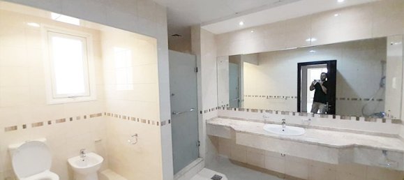 6 bedrooms Villa in Baniyas, UAE No. 31405 23