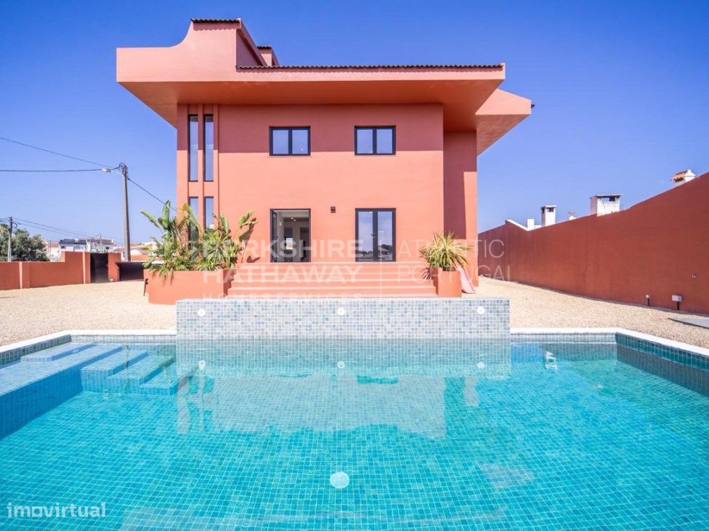 6 bedrooms House in Almada, Portugal No. 280153