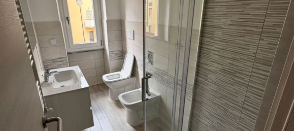 Apartamento de 4 habitaciónes en Arezzo, Italy No. 298895 16