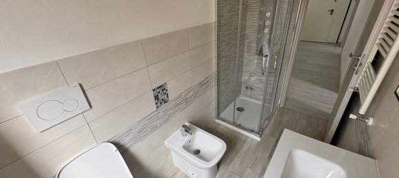 Apartamento de 4 habitaciónes en Arezzo, Italy No. 298895 18