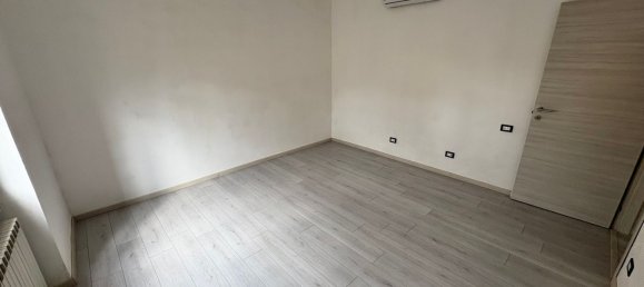 Apartamento de 4 habitaciónes en Arezzo, Italy No. 298895 9