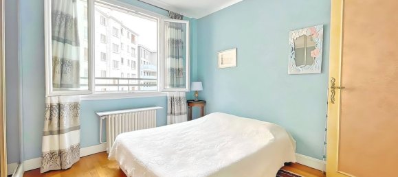 3 bedrooms Apartment in Charenton-le-Pont, France No. 170060 11