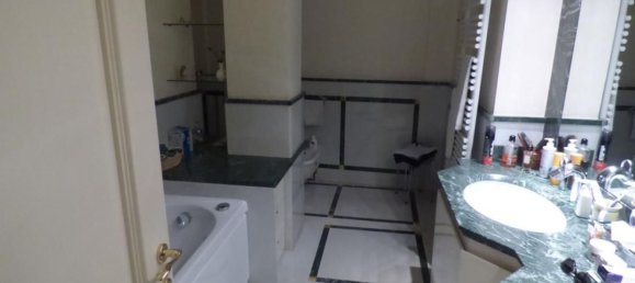 7 rooms Apartment in Moncalieri, Italy No. 47218 9