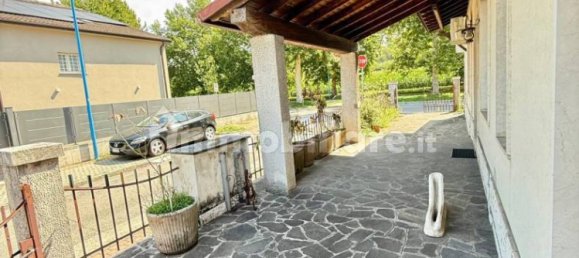 3 bedrooms House in Brescia, Italy No. 292389 5