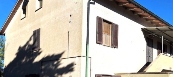 6 rooms Apartment in Pomarance, Italy No. 48003 2