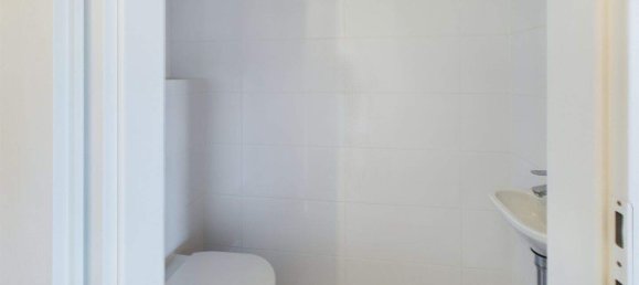 2 rooms Apartment in Hernals, Austria No. 154452 8