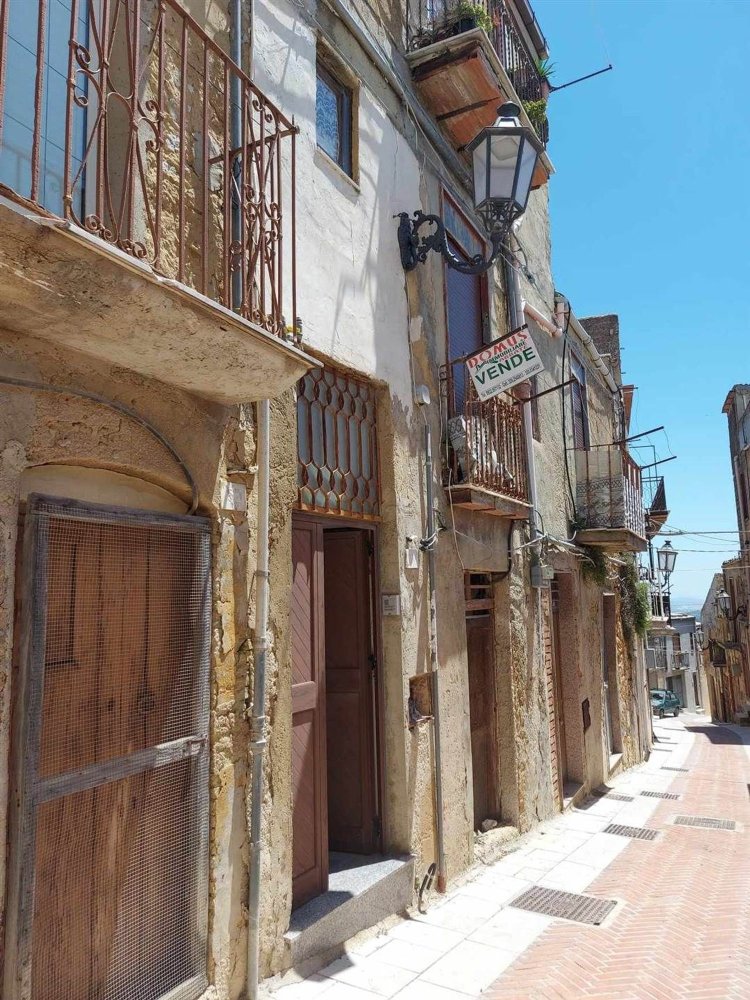 5-Zimmer Haus in Naro, Italy, Nr. 115555