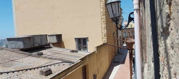 5-Zimmer Haus in Naro, Italy, Nr. 115555 3