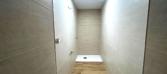 Apartamento de 4 dormitorios en Cádiz, Spain No. 138591 38