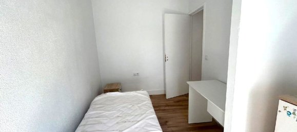 Apartamento de 4 dormitorios en Cádiz, Spain No. 138591 19