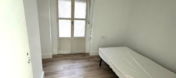 Apartamento de 4 dormitorios en Cádiz, Spain No. 138591 23