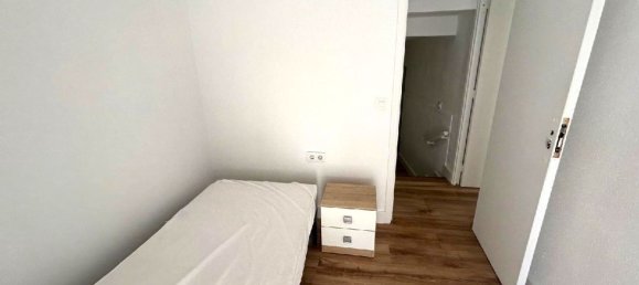 Apartamento de 4 dormitorios en Cádiz, Spain No. 138591 22