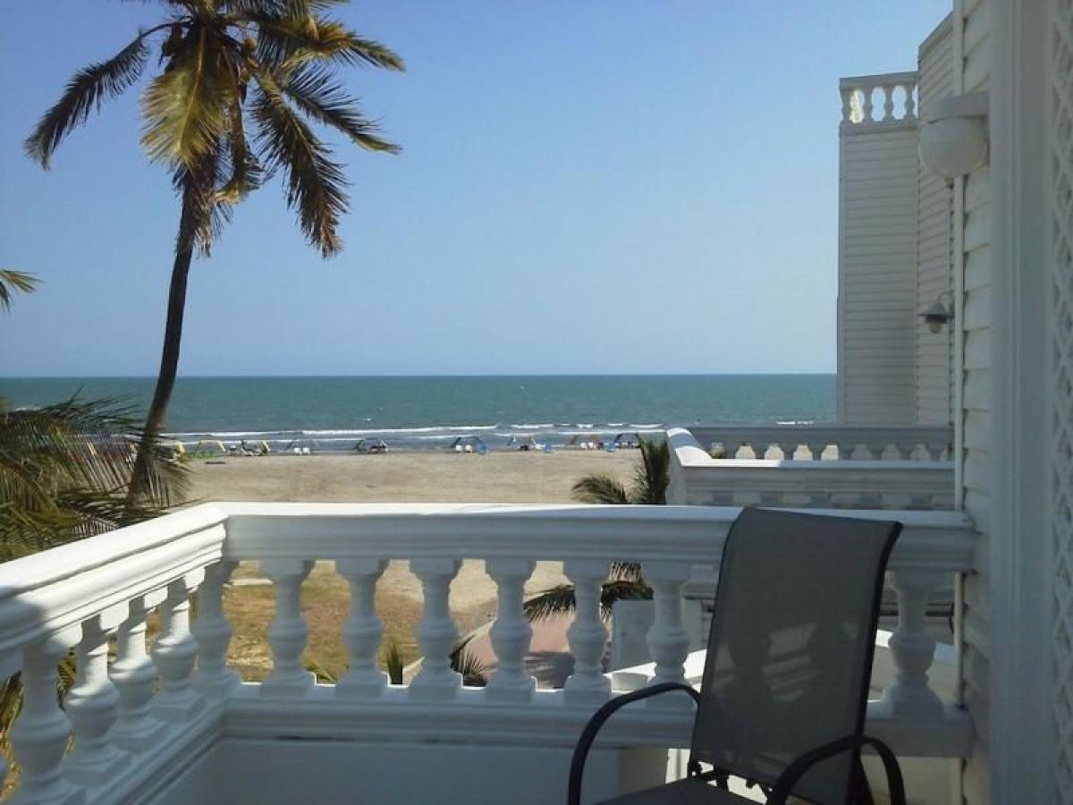 3 bedrooms House in Bolivar, Colombia No. 7215